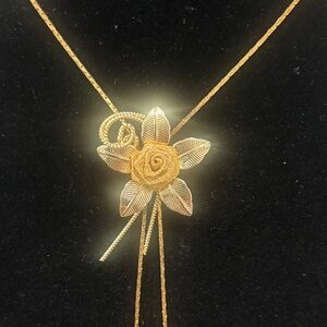 Vintage 30” Elegant Gold Mesh Floral Pendant Necklace ~ Lariat Style ~Bolo Slide